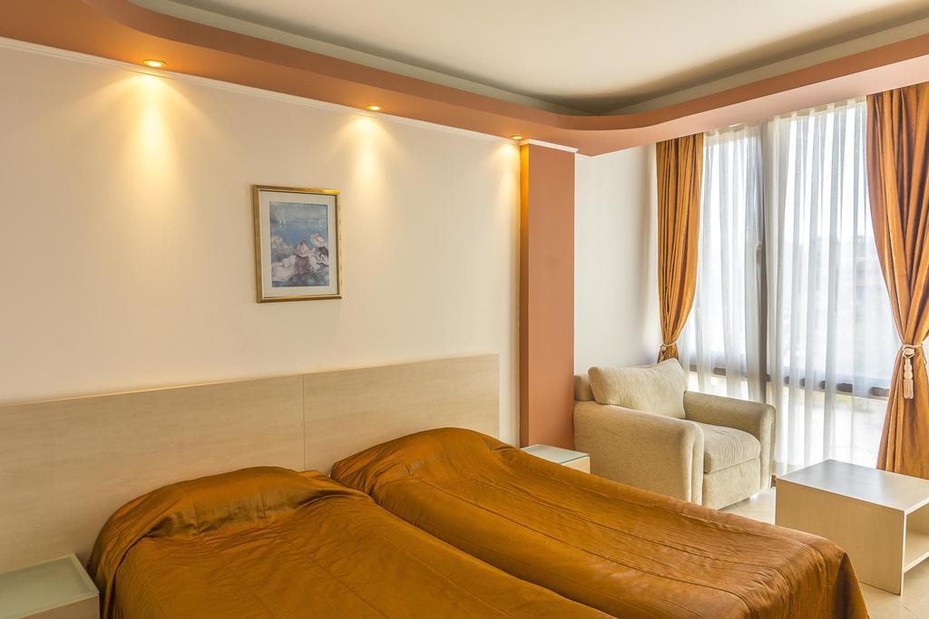 Family Hotel Gold Pearl (Adults Only) Sunny Beach Esterno foto