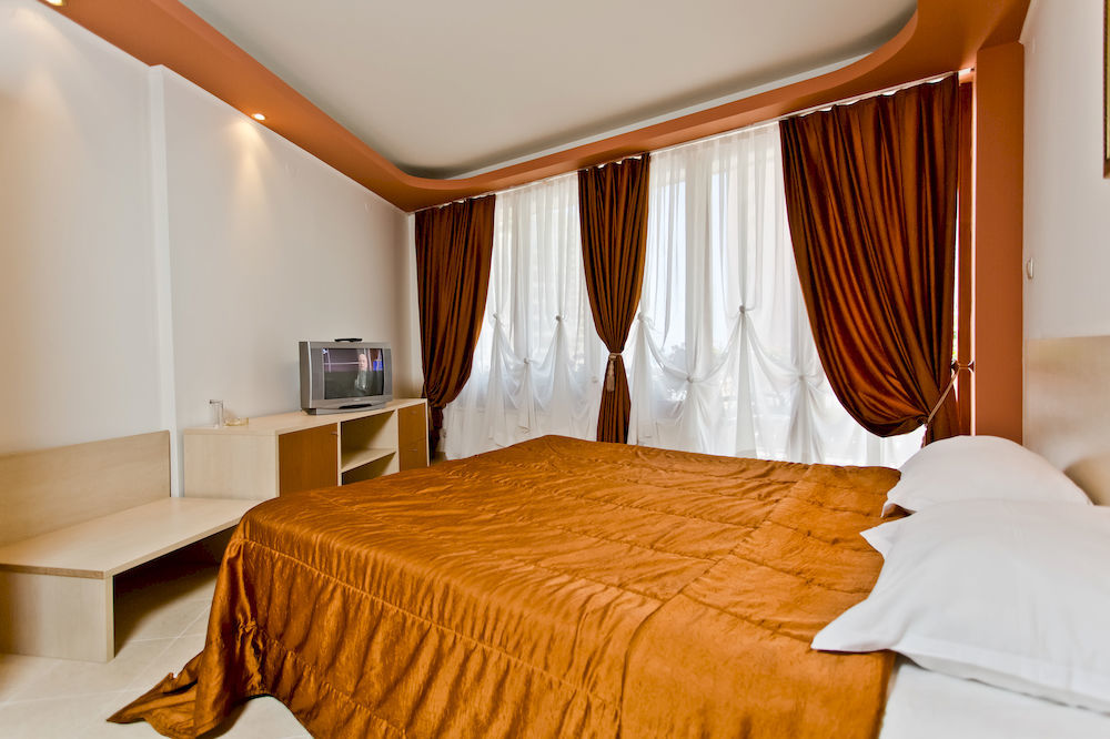 Family Hotel Gold Pearl (Adults Only) Sunny Beach Esterno foto